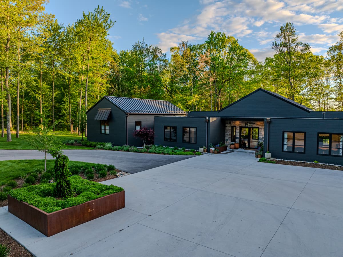 635 Dogwood-33